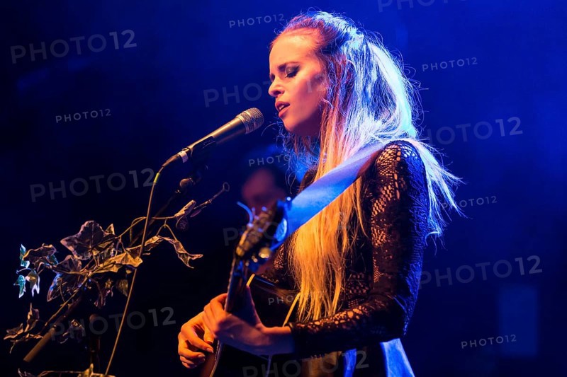 British folk-pop singer Kyla La Grange performing live in the Schueuer concert hall
