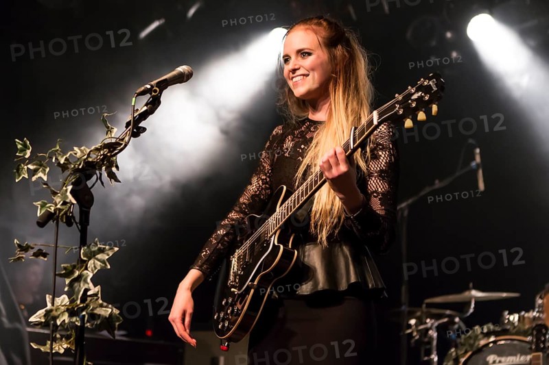 British folk-pop singer Kyla La Grange performing live in the Schueuer concert hall