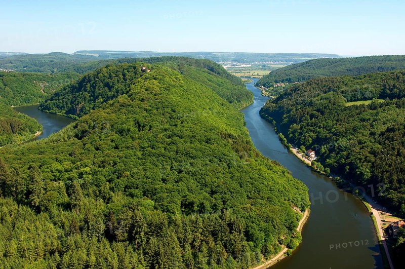 One arm of the big loop of the Saar river near Mettlach