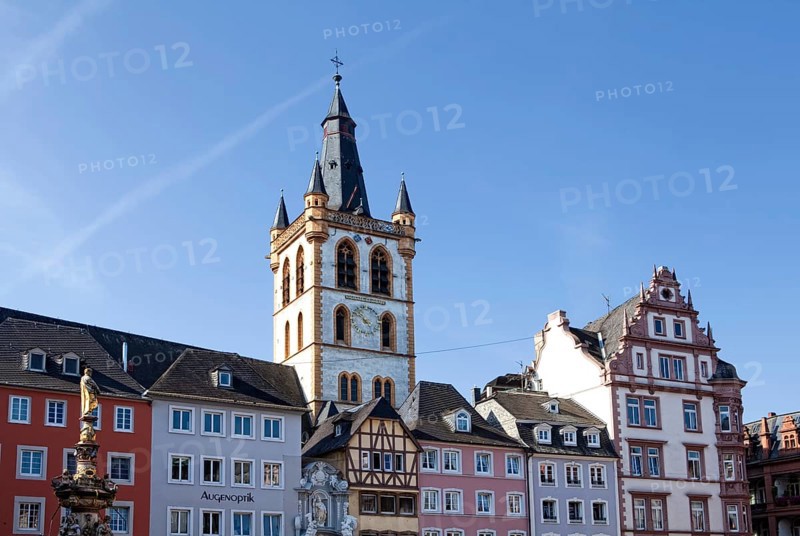 Church of St. Gangolf on Hauptmarkt square