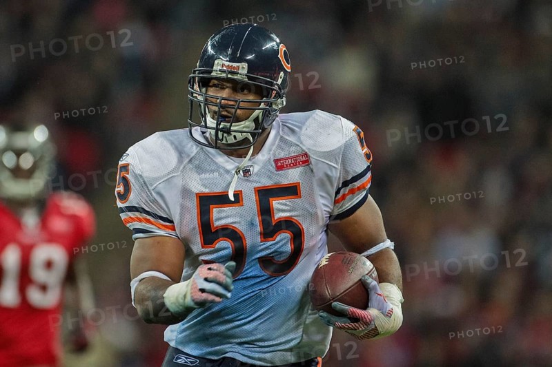LB Lance Briggs