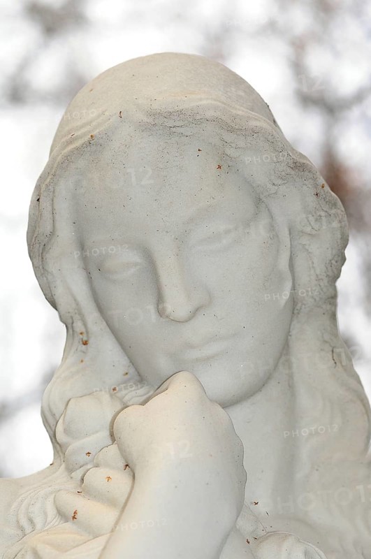 Angel sculpture