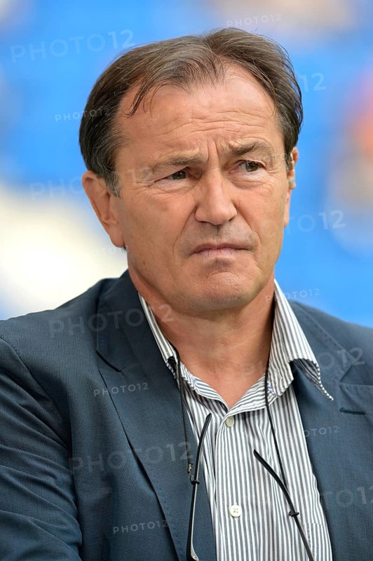 Coach Ewald Lienen