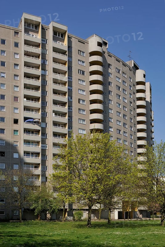 18-story apartment building designed by Walter Gropius