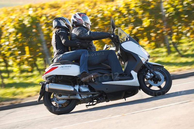 Yamaha X-Max 250 motor scooter