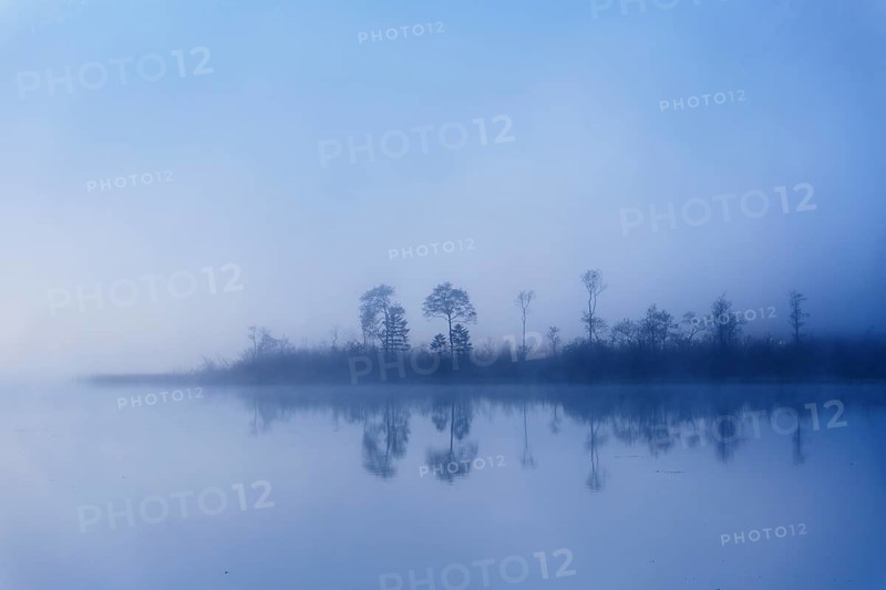 Early morning on lake Offensee