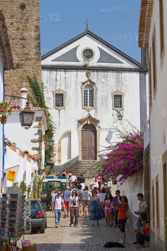 Rua Direita with Igreja de Sao Tiago