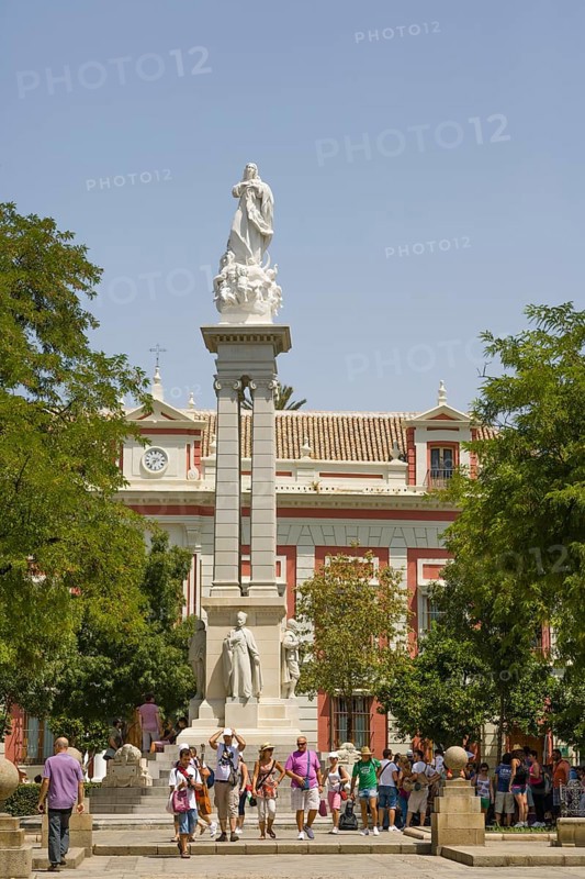 Monumento dedicado a la Inmaculada Concepcion