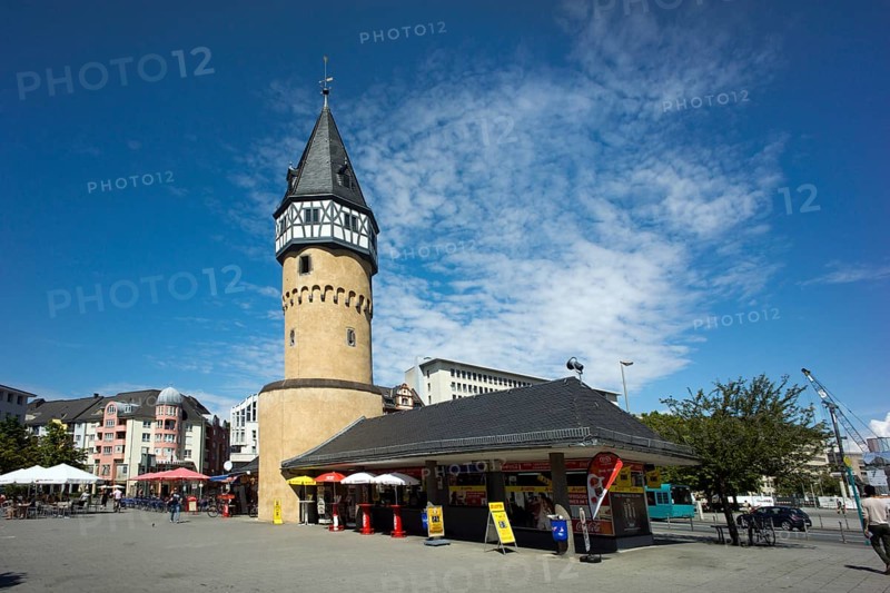 Bockenheimer Warte watchtower in Stadtplatz square