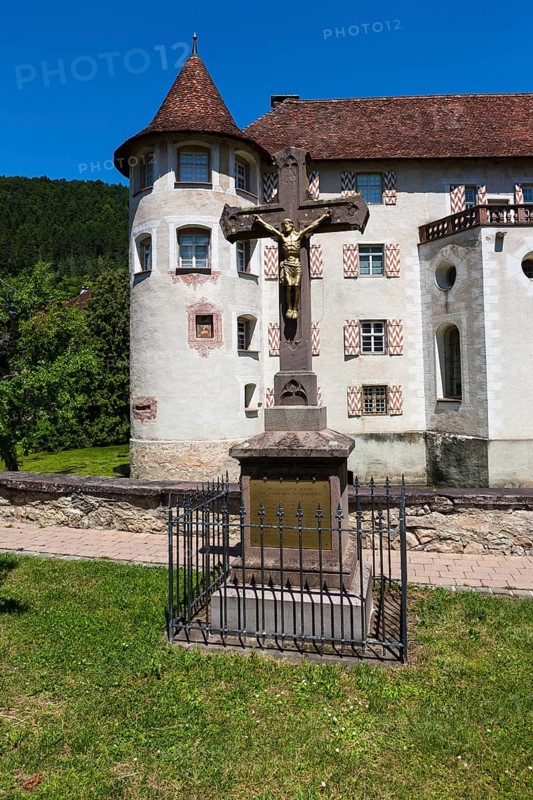 Moated Castle of Glatt