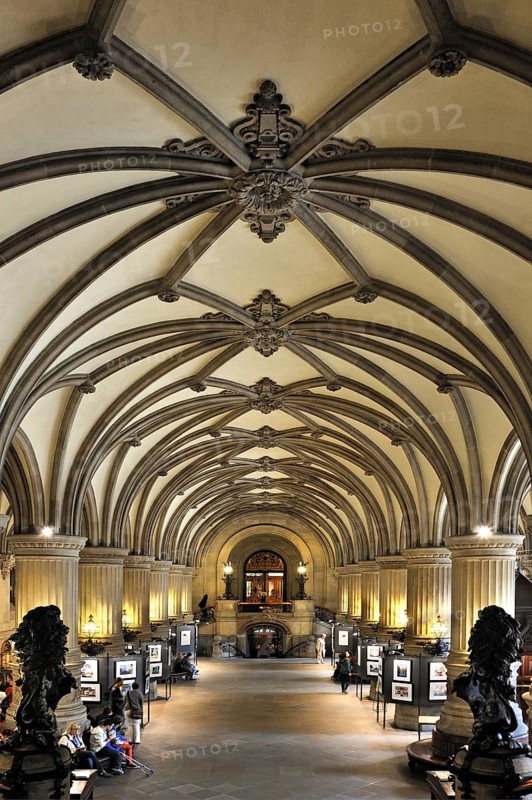 Entrance hall of the Hamburg city hall