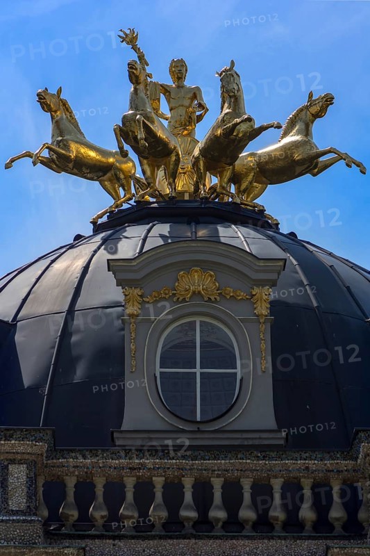 Golden Quadriga on the roof of the Temple of the Sun