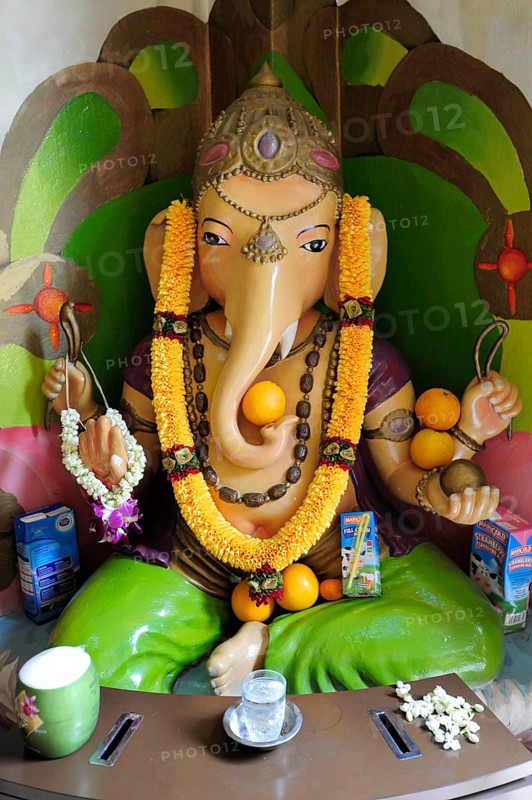 Altar with a Ganesha figure in the Sakya Muni Buddha Gaya Temple