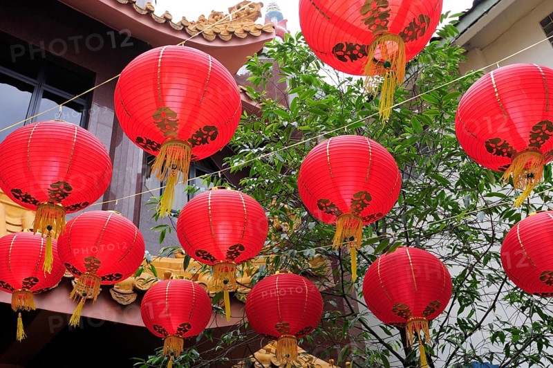Red lanterns in front of the Sakya Muni Buddha Gaya Temple