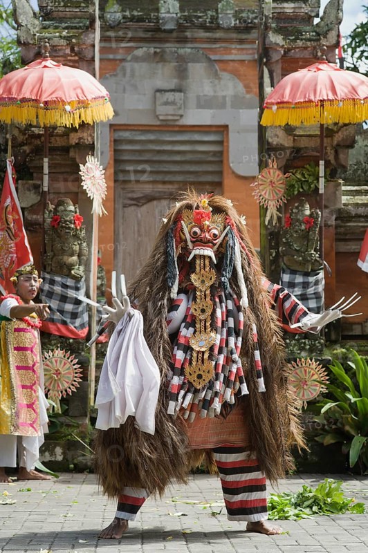 Rangda witch performing a Barong dance