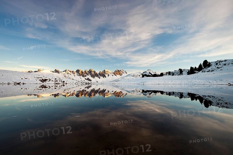 Kalkkoegel Range reflected in the water