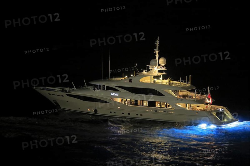 Motor yacht 'Belle Anna'