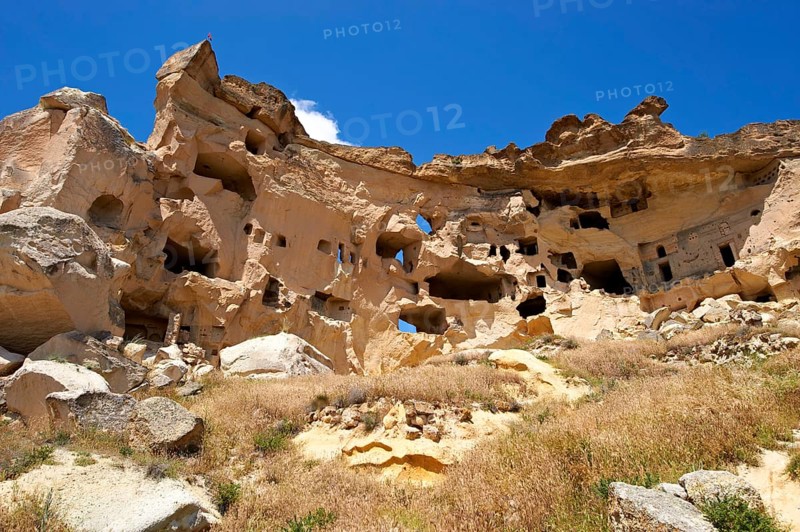 Rock houses of Cauvsin