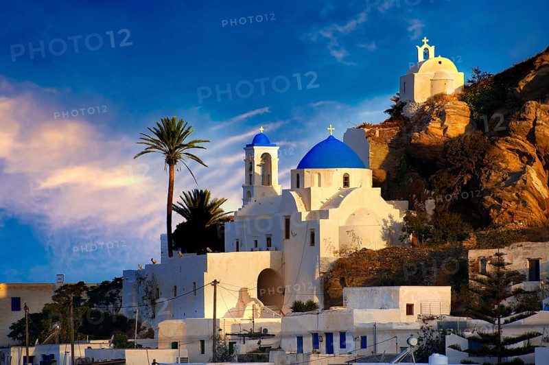 The hill city of Chora