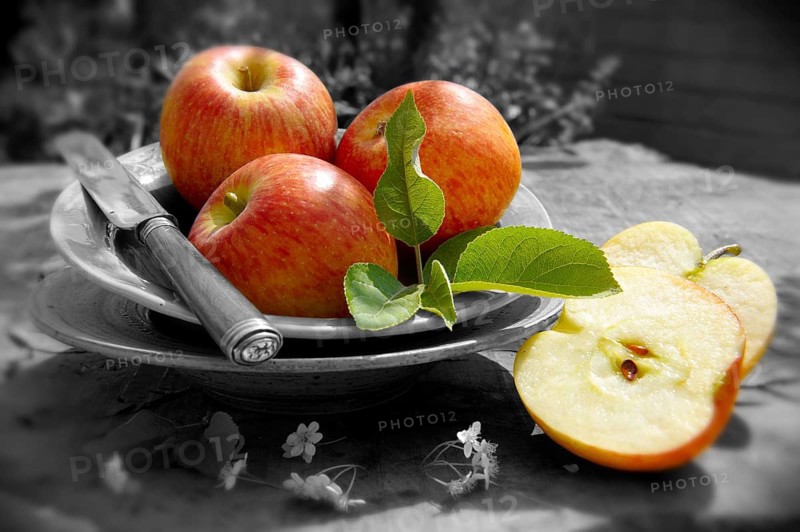 Fresh apples