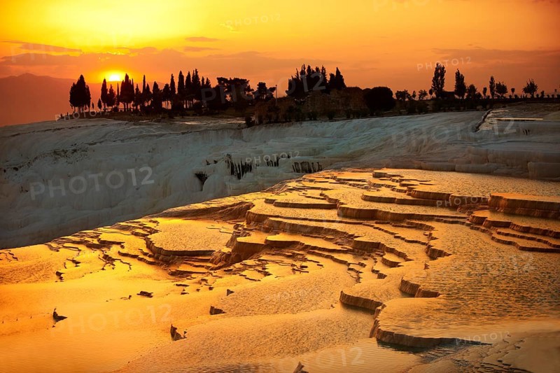 Pamukkale travetine terrace