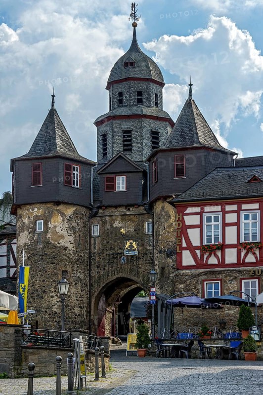 Outer Gate and Lower Gate