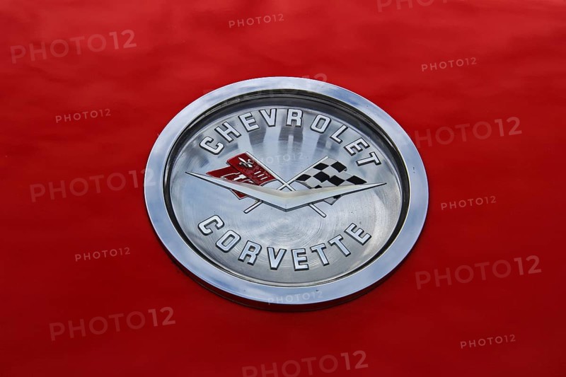 Chevrolet Corvette emblem