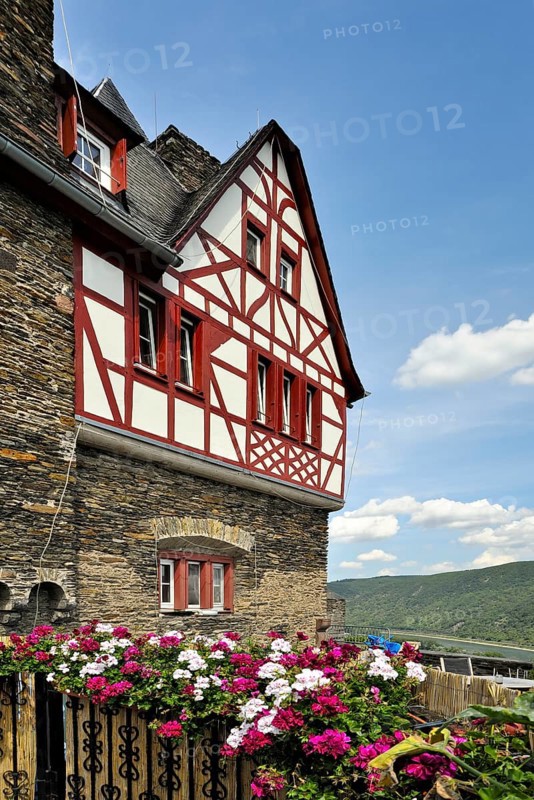 Youth hostel and castle Burg Stahleck