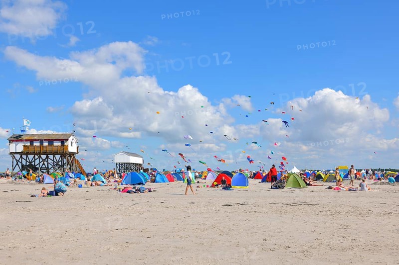 Stilt house with Strandbar 54 beach cllub on the beach of St. Peter-Ording