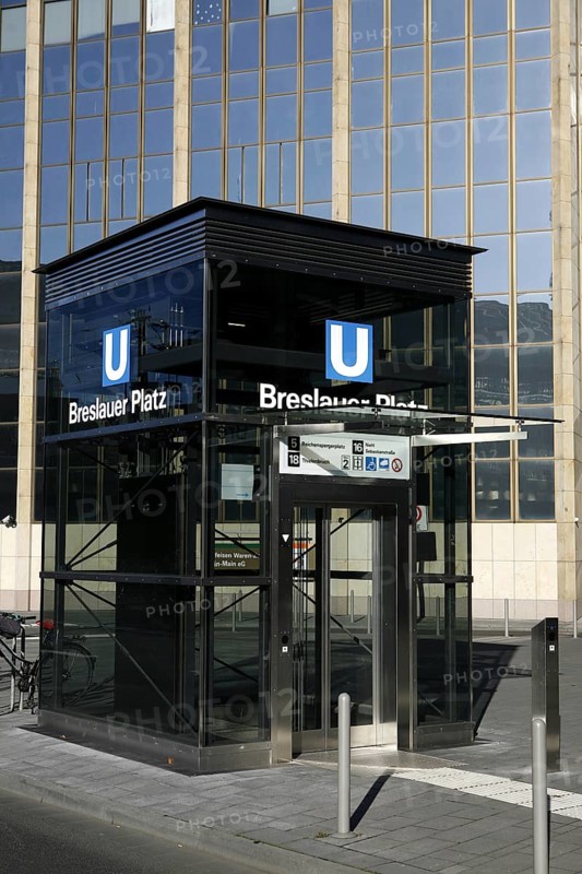 Lift at the underground station Breslauer Platz