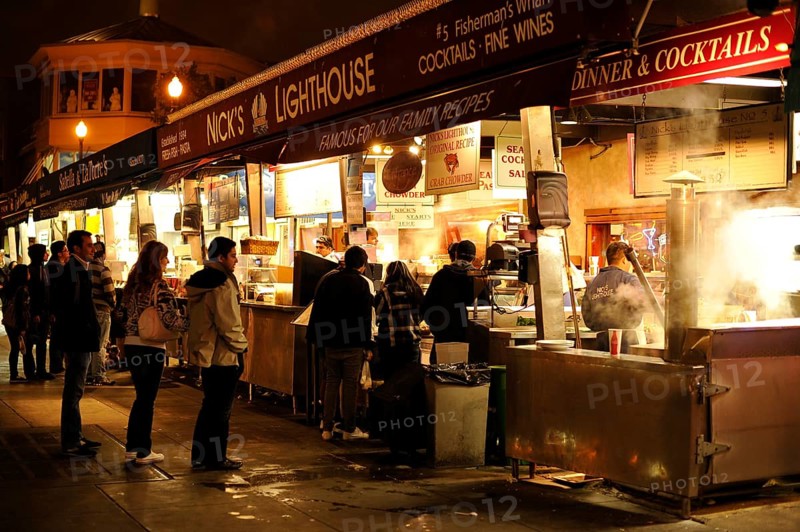 Cook shop selling fresh crab and seafood