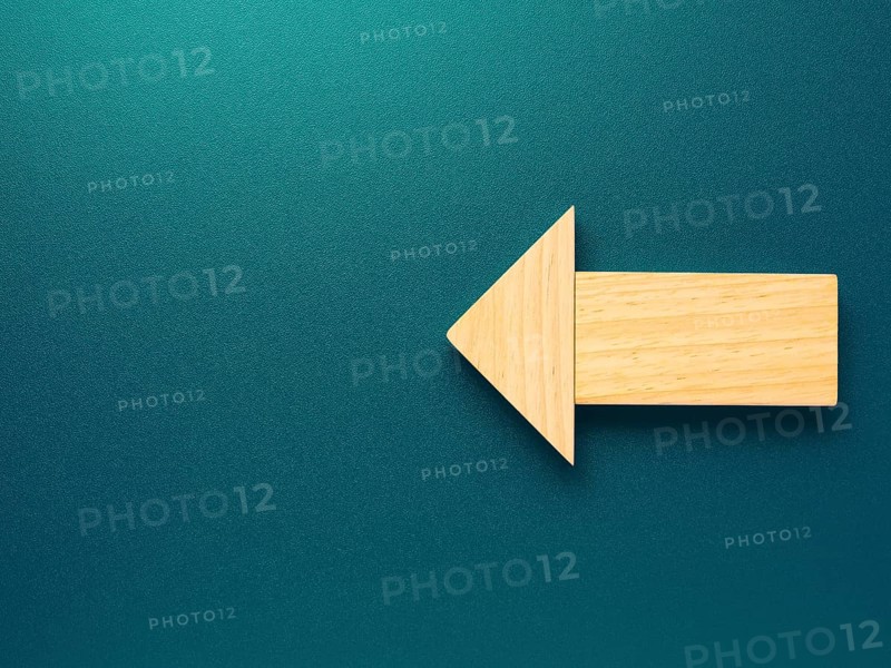 Arrow made of blocks