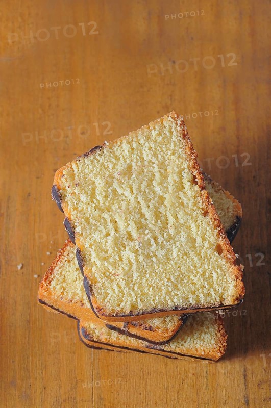 Slices of ring cake
