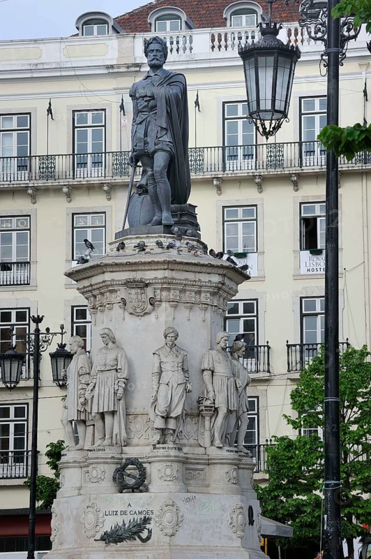 Praca Luis de Camoes square