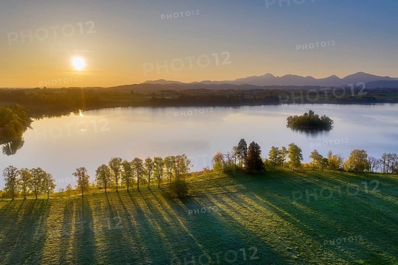 Sunrise at Lake Staffelsee near Uffing at Staffelsee