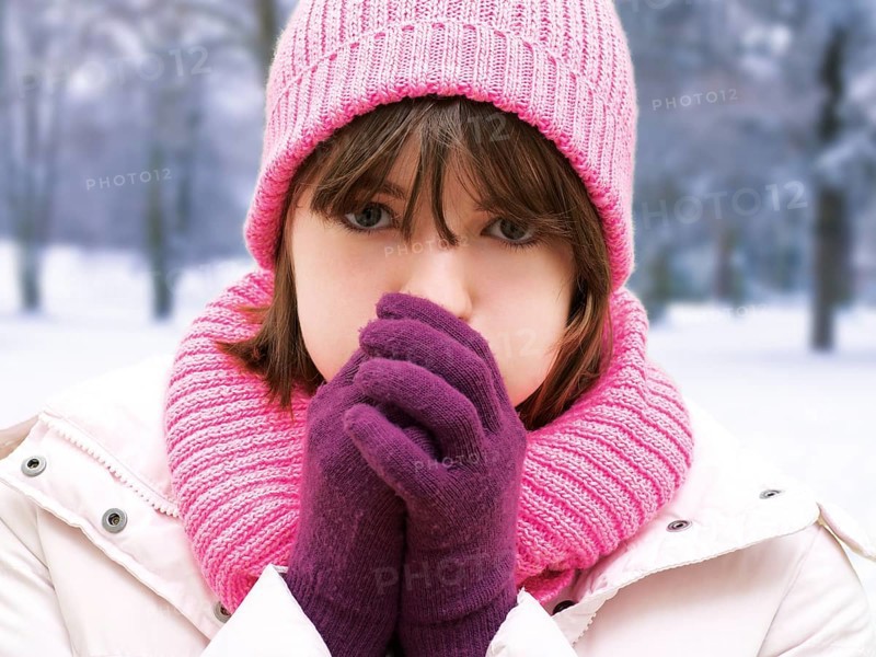 Girl with a pink woolly hat