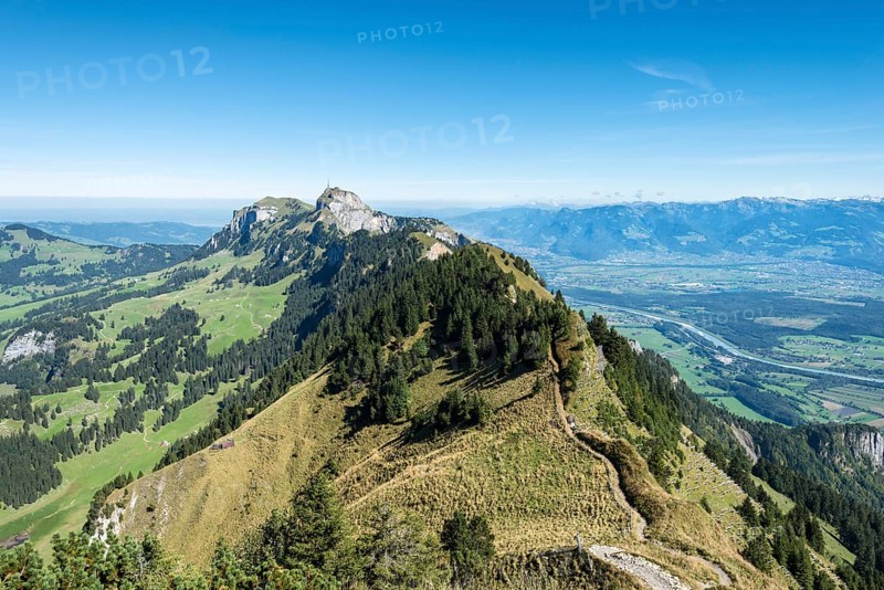 View seen from the geological mountain trail