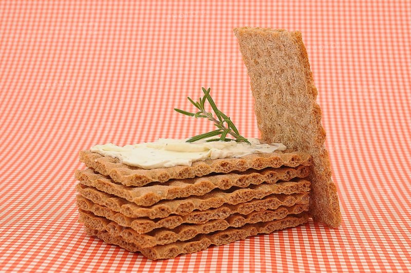 Crispbread with cream cheese