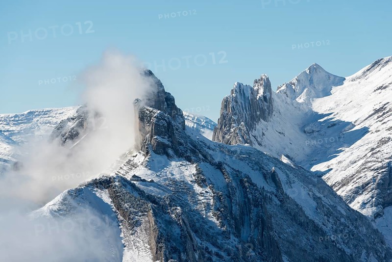 A cloud hanging next to Staubernkanzel mountain