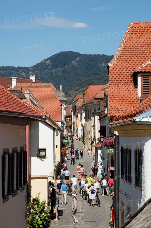 Tourists in the pedestrian zone