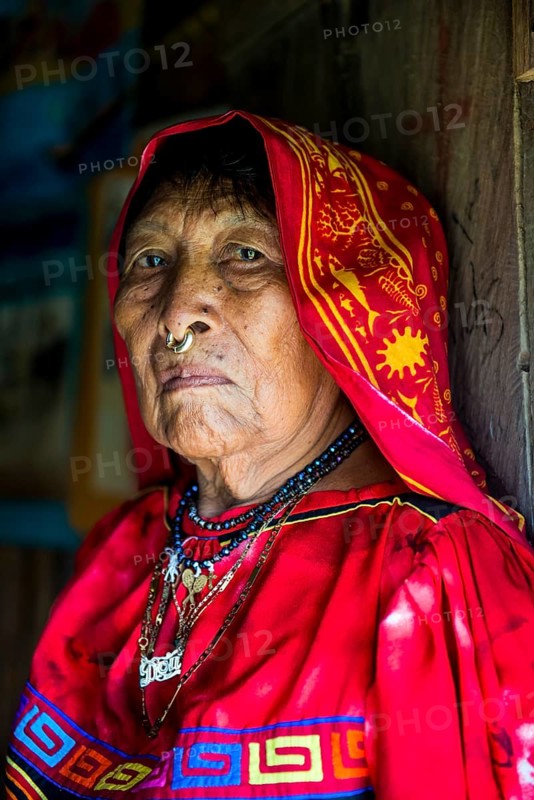 Portrait of a tradfitional dressed Kuna indian woman