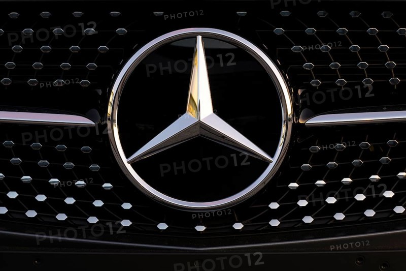 Mercedes Benz logo