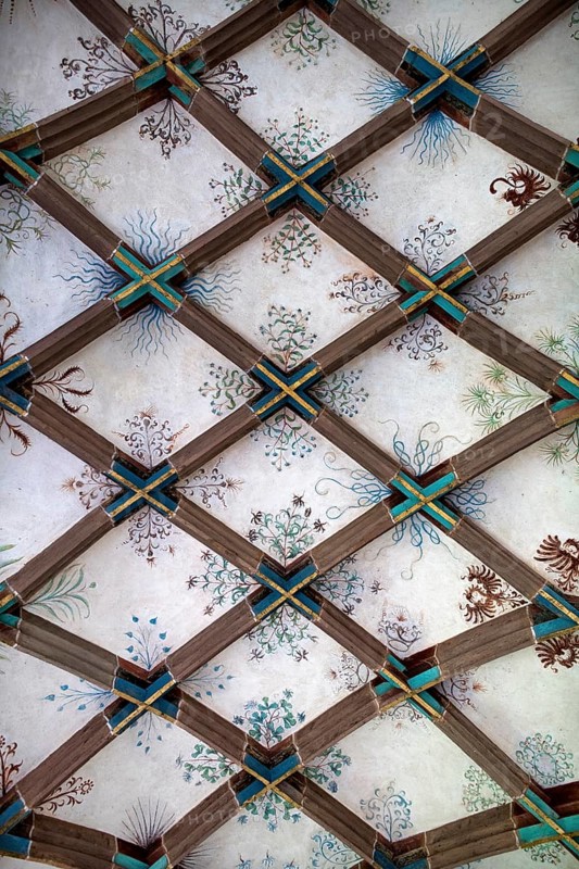 Reticulated vault in the east wing