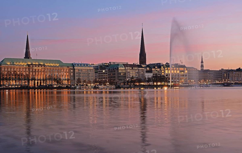 Inner Alster Lake with Alster fountain at dusk