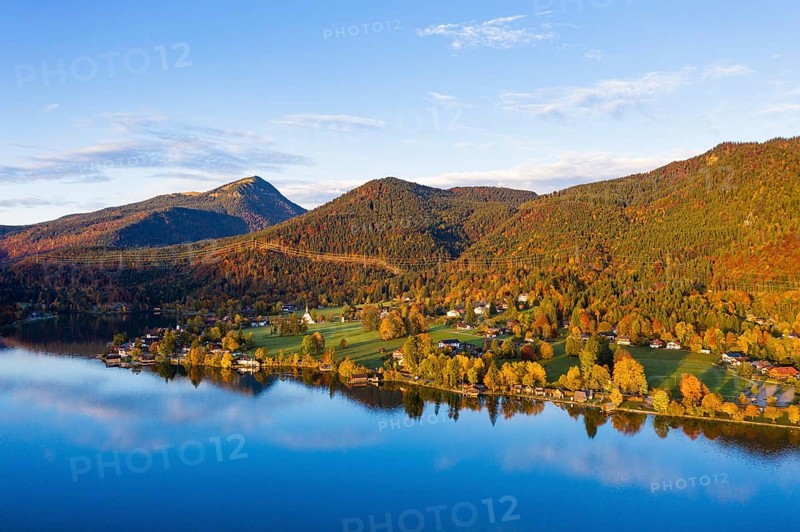 Village Walchensee and Lake Walchensee in the morning light
