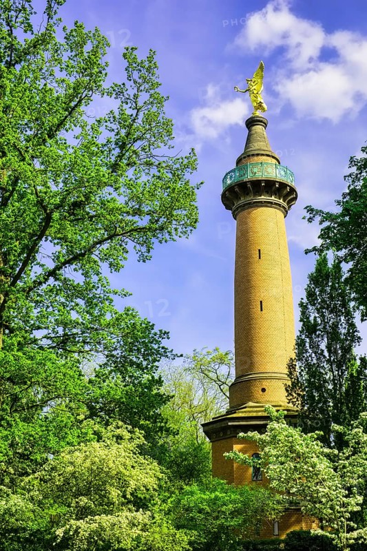 Hakenberg Victory Column