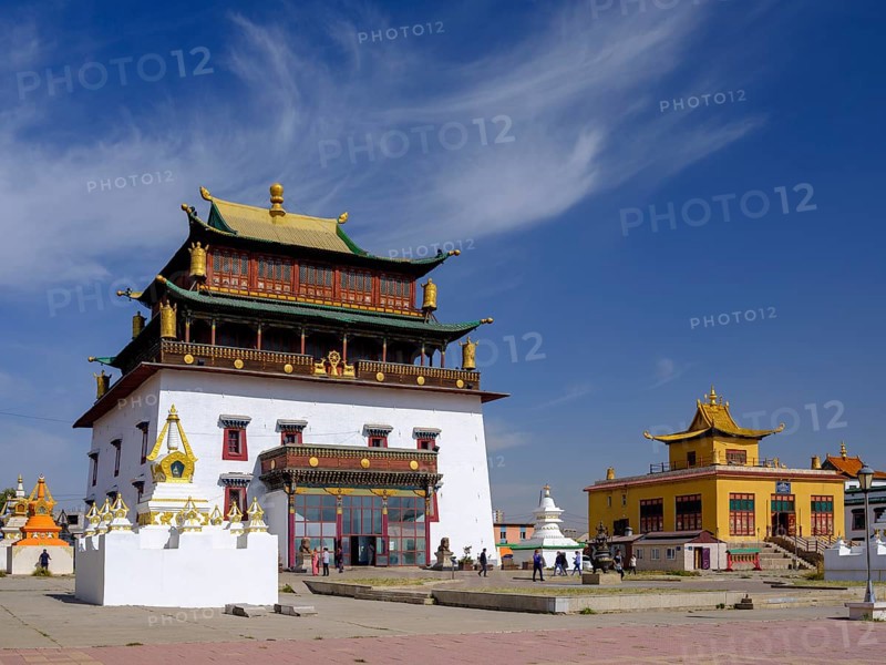 Main hall for the 26 meter high statue of the goddess Janraisig