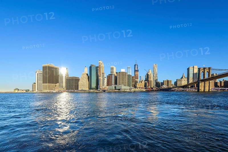 View from Pier 1 over the East River to the skyline of Manhattan