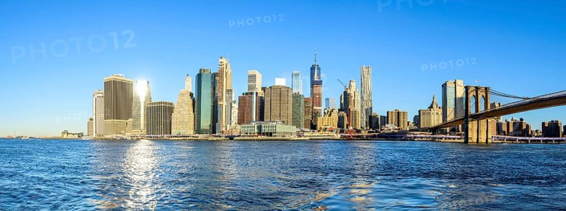 View from Pier 1 over the East River to the skyline of Manhattan