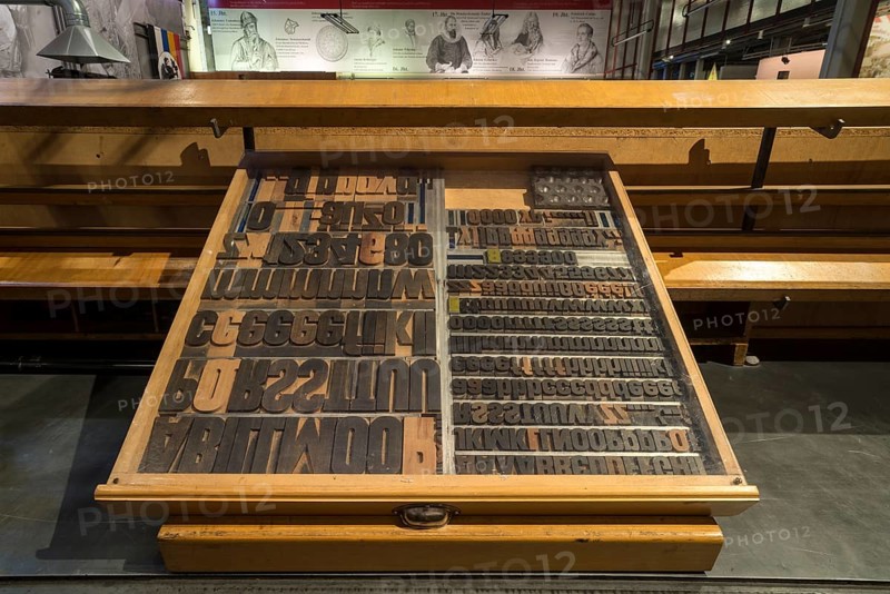 Lead type printing in the style of the 1930s